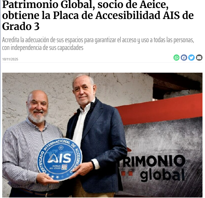 Noticia sobre Patrimonio Global recibiendo la Placa AIS Grado 3, con dos hombres mostrando la certificación