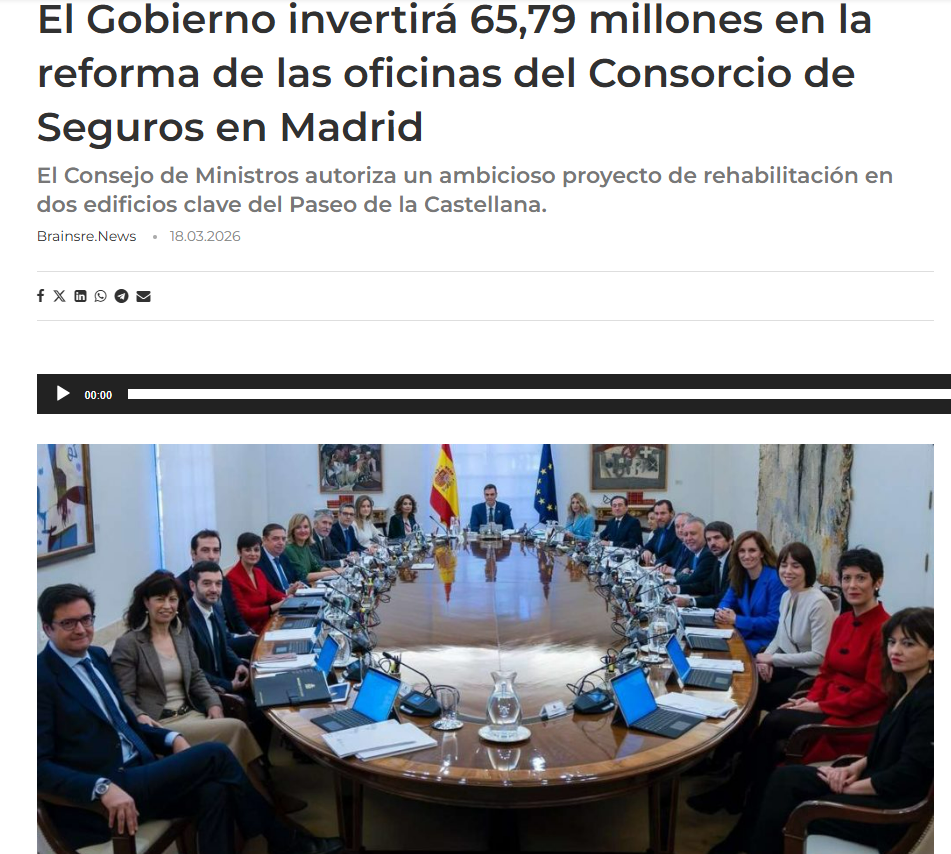 Reunión del Consejo de Ministros en una mesa ovalada en Madrid