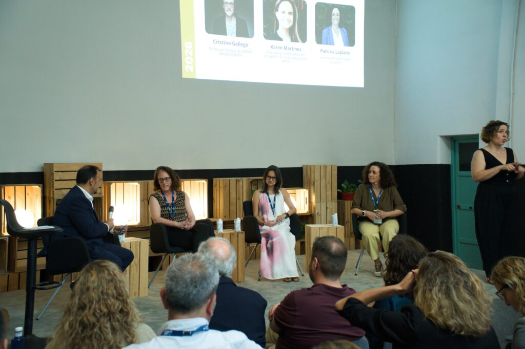 A moment of the round table on AIS synergies with other certifications.